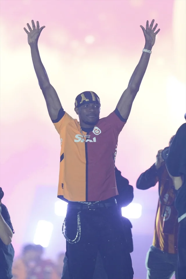 Şampiyon Galatasaray, Süper Lig kupasını Yenikapı