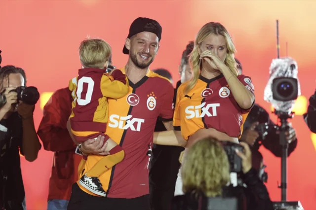 Şampiyon Galatasaray, Süper Lig kupasını Yenikapı